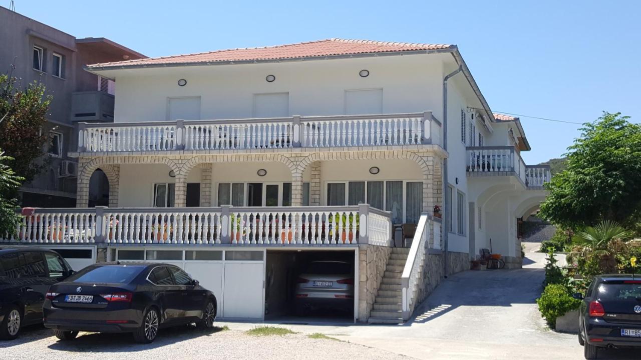Anka Bunic Bed & Breakfast Rab Town Bagian luar foto