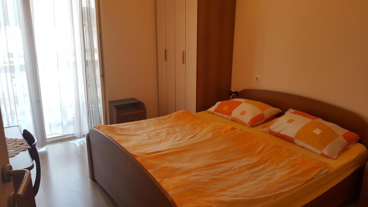Anka Bunic Bed & Breakfast Rab Town Bagian luar foto