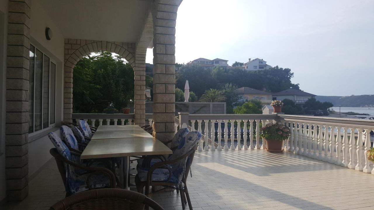 Anka Bunic Bed & Breakfast Rab Town Bagian luar foto