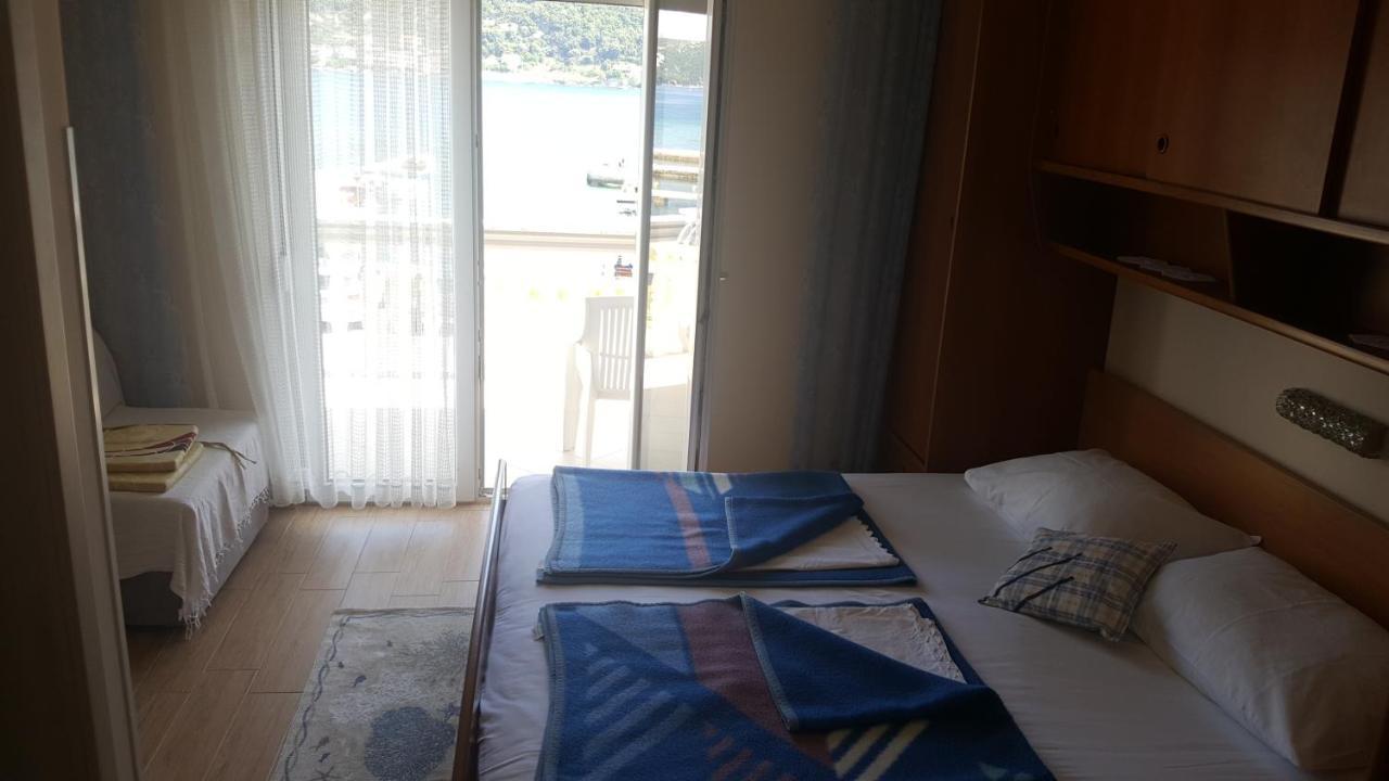 Anka Bunic Bed & Breakfast Rab Town Bagian luar foto