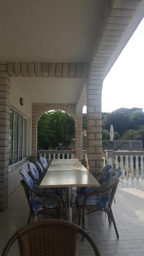 Anka Bunic Bed & Breakfast Rab Town Bagian luar foto