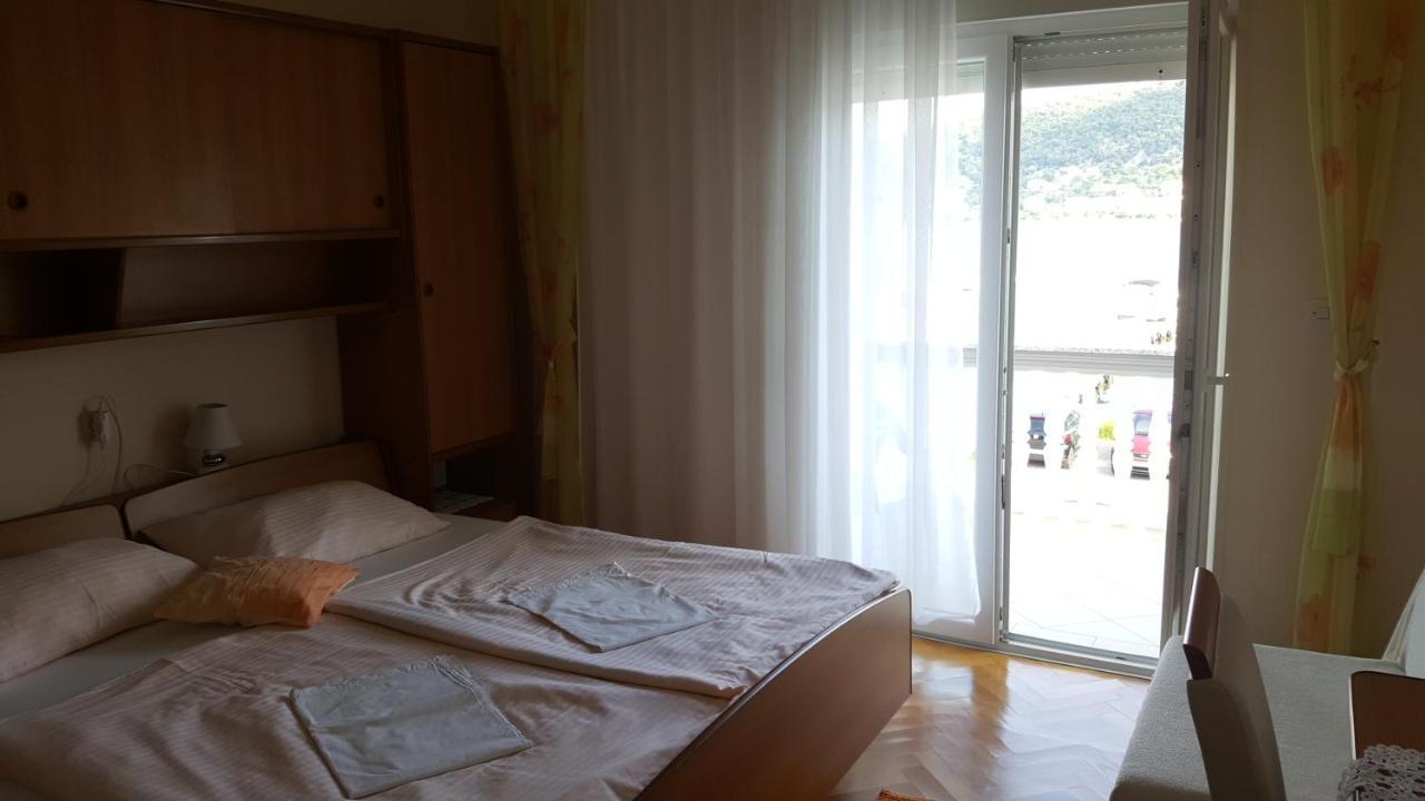 Anka Bunic Bed & Breakfast Rab Town Bagian luar foto