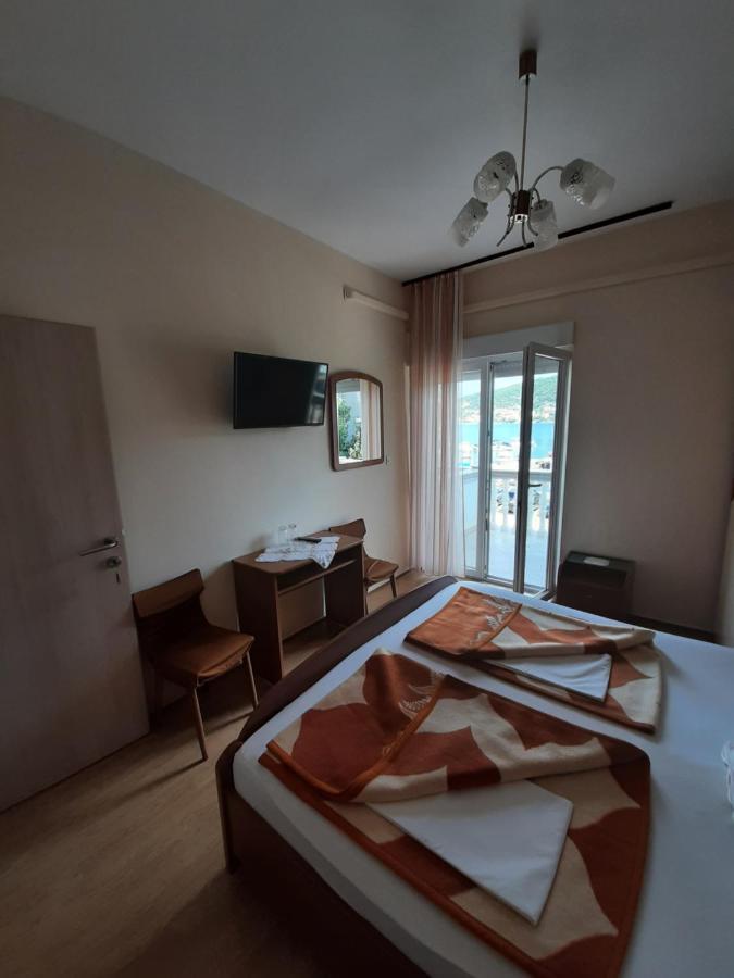Anka Bunic Bed & Breakfast Rab Town Bagian luar foto